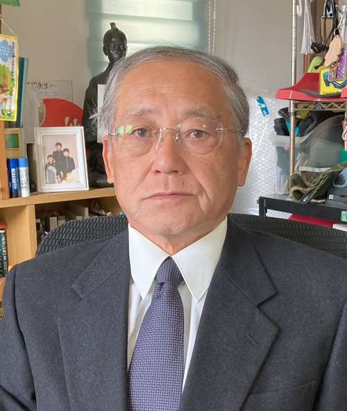川口　雅昭